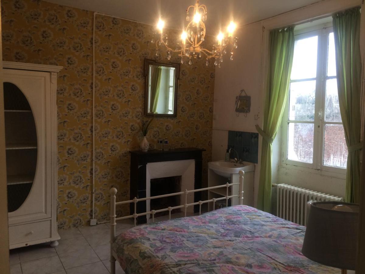 Chambres D'Hotes La Chaumiere Coulonges  Zewnętrze zdjęcie